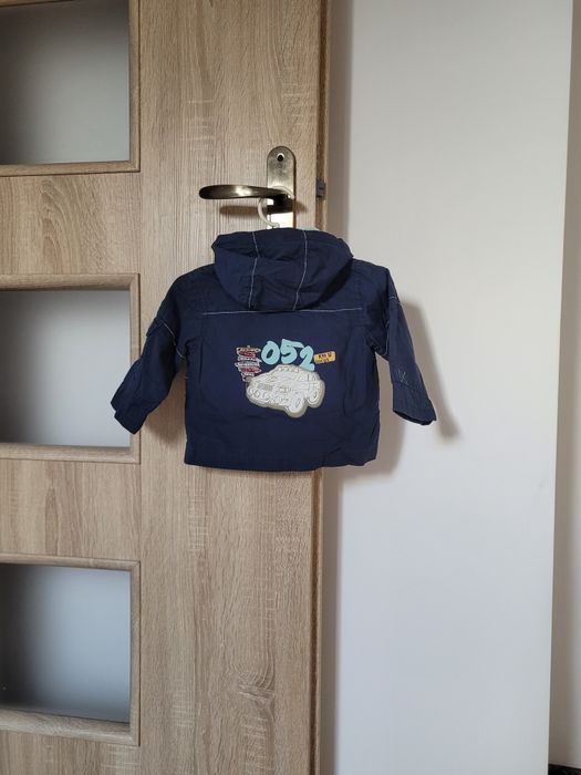 C&A kurtka granatowa z kapturem 68