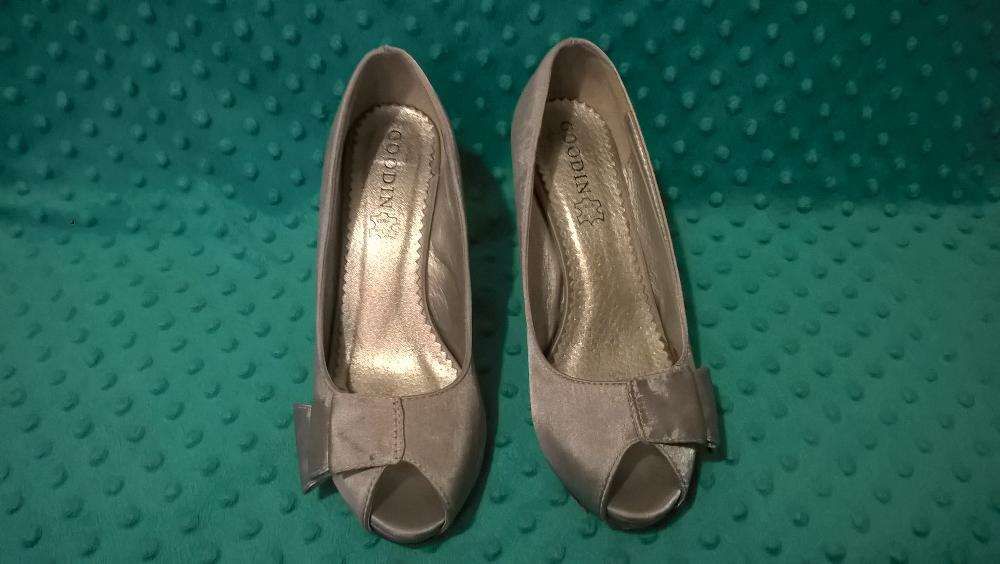 Buty szare srebrne satynowe r. 37