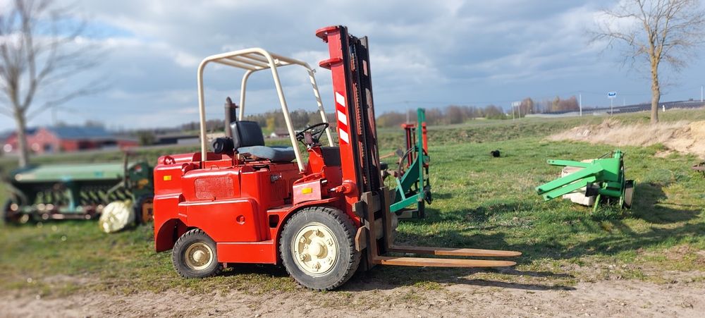 Wózek Widłowy Silnik Perkins 4 Cylindry