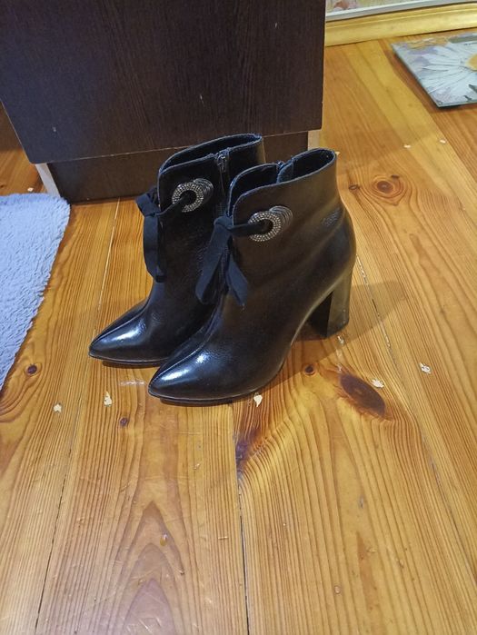 Ботінки жиночі. Весна-осінь. Нові. Шкіряні.