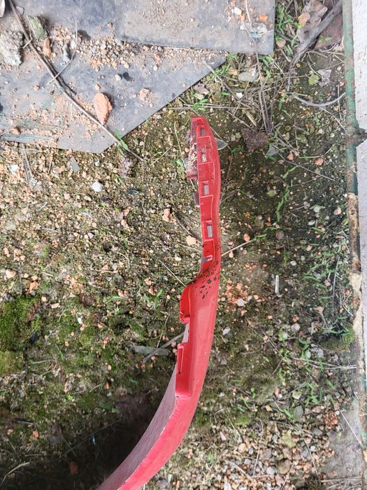 Рещітка радіатора "улибка "опель віваро 2010