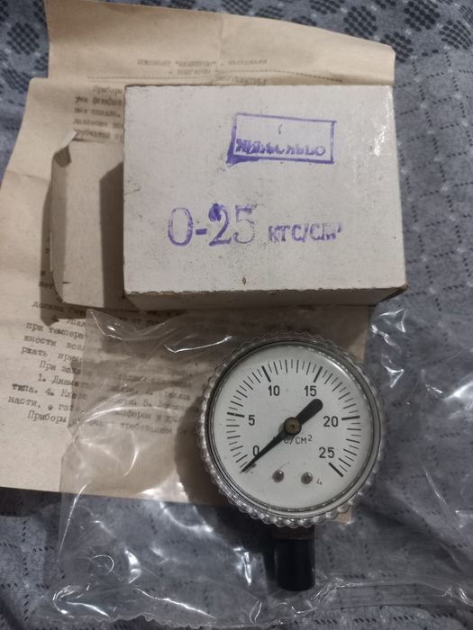 Манометр 0-25 кгс/см2 

Заводская упаковка,паспорт.

Производ