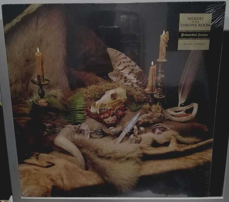 Vinis de Wolves In the Throne Room e Outlaw Order