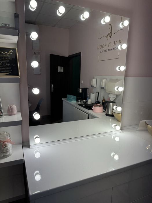 Lustro kosmetyczne do wizazu