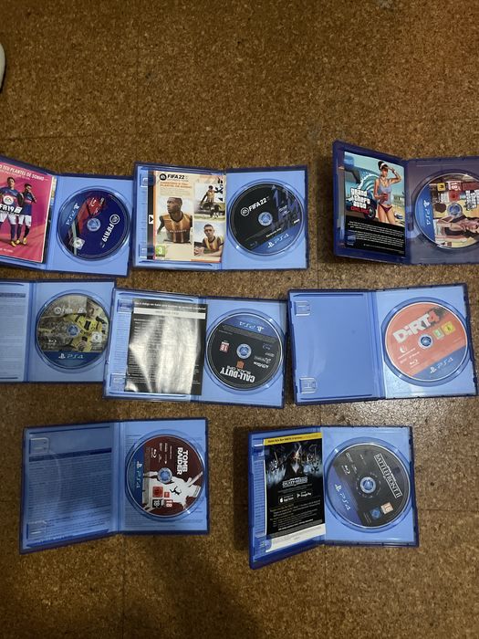 Jogos PS4 em Excelente Estado - GTA V, FIFA, COD e Mais.