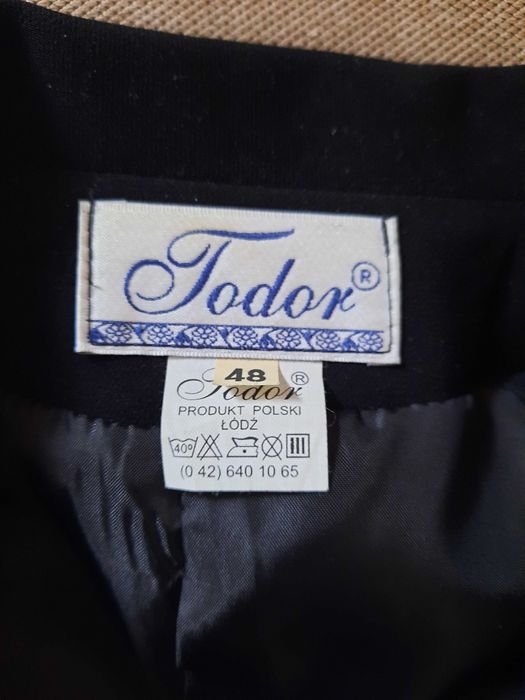 Kostium czarny rozmiar 48