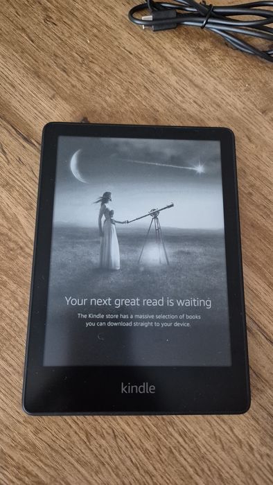 Czytnik Amazon Kindle Paperwhite 5 (11. gen) 16GB + Etui i Kabel