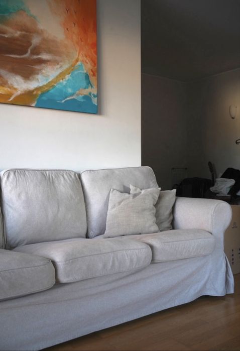 Sofá Ektorp Bege 3 lugares + Repousa-pés c/arrumação)