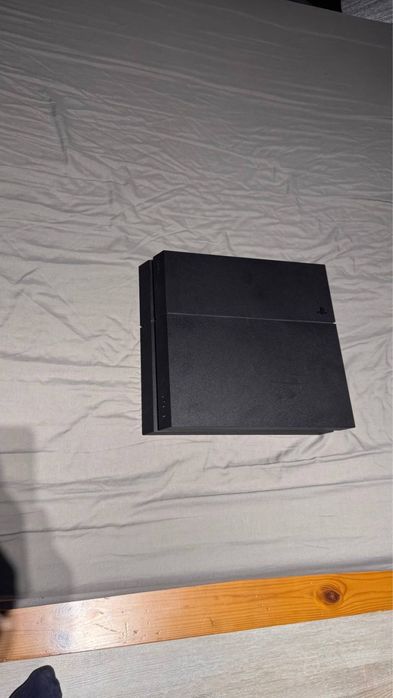 PlayStation 4  1TB  (PS4)