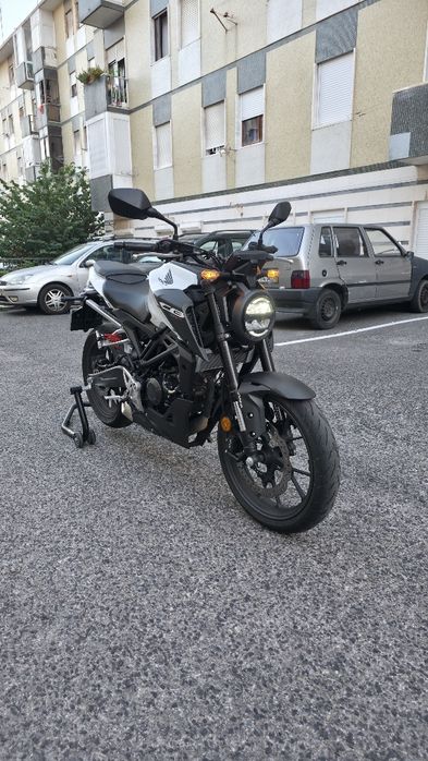 Honda CB125R Neo Sports Café 2024