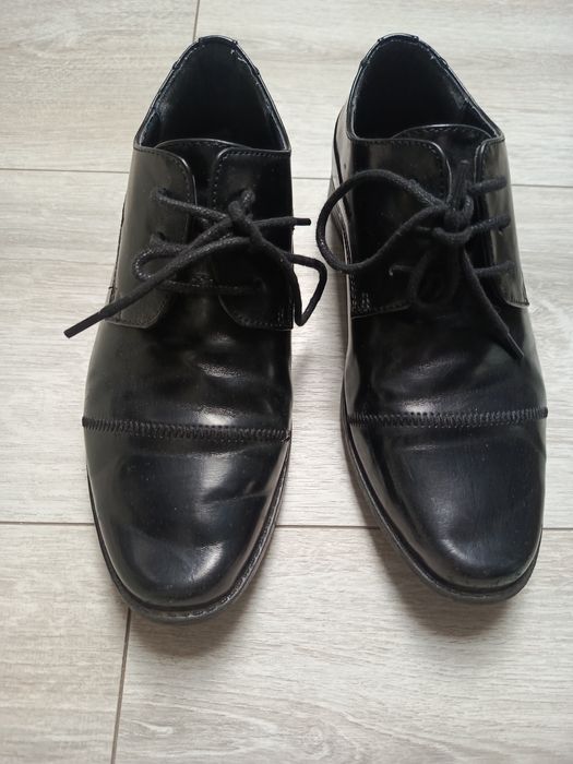 Buty dziecięce komunijne