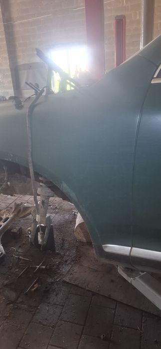 Четверть передня права ланджерон vw туарег 2002-05р