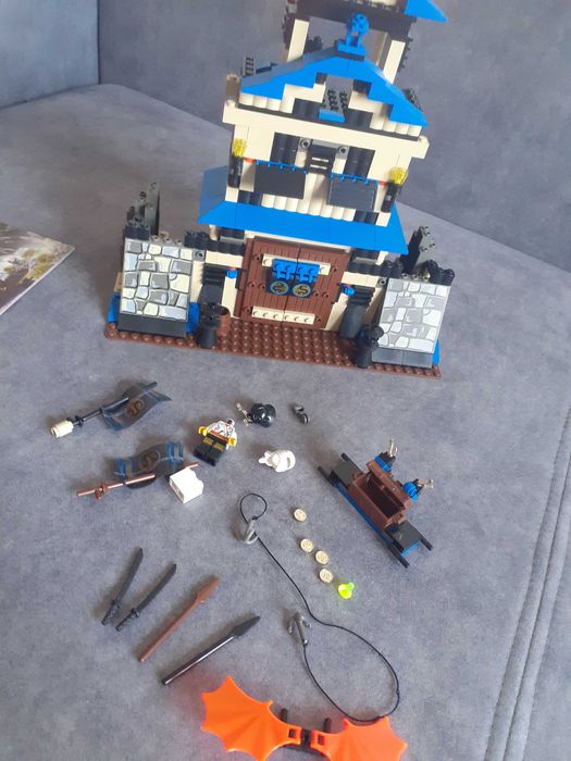 3053 Lego Ninja Castle Emperor’s Stronghold zadbany z instrukcją
