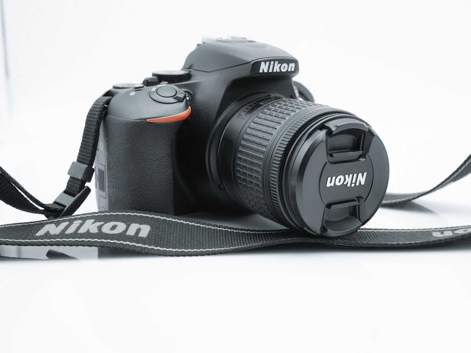 Câmara fotográfica Nikon D5600 + 18-55mm VR – Excelente estado