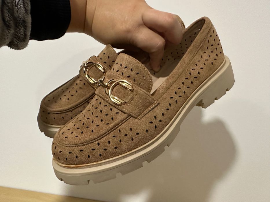 Sapatos Beges / Camel Nº 38 Novos
