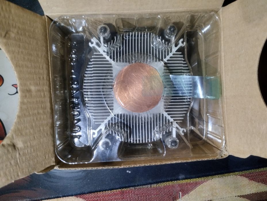 Процесор R7 2700 8ядер 16потоків