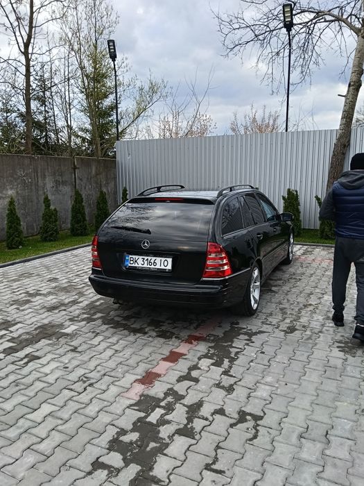 Продам MERCEDES   C-220