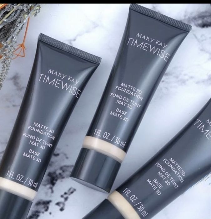 Matujący lub rozświetlający Podkład Mary Kay