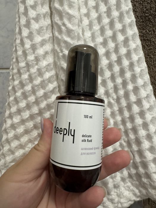 Шовковий флюїд для волосся Deeply
