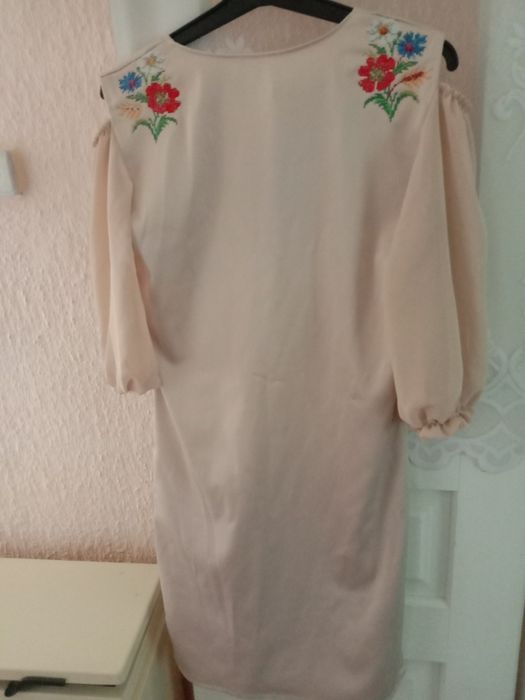 Вишите плаття машина вишивка