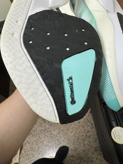 Sapatilha Adizero boston 13
