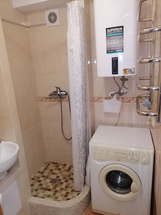 Подобово 1-кімнатна квартира Нивки