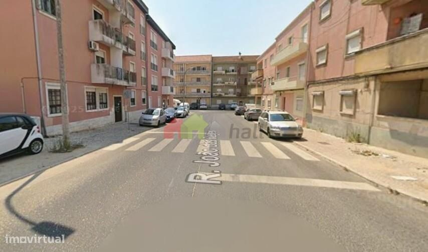 Apartamento T2 - R/C, na Moita