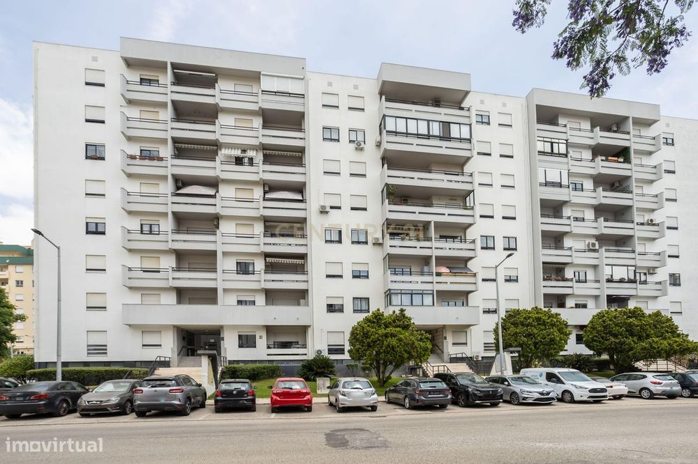 Apartamento T2 com Parqueamento | Quinta do Quadrado – Setúbal