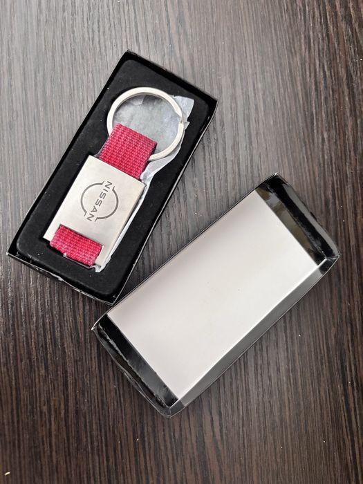 Брелок Nissan, 100грн