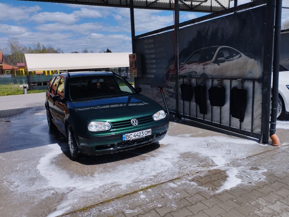 Автомобіль volkswagen golf4