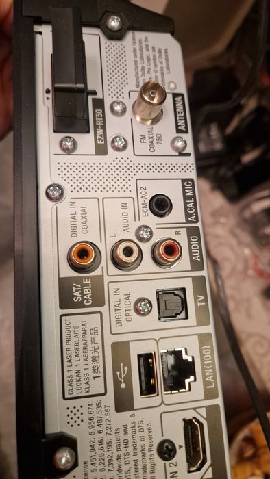 Kino domowe odtwarzacz Blu-ray/amplituner i 5 kolumn Sony BDV-E780W