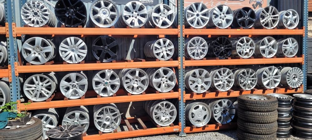 Oryginalne felgi VW 16  5x112 polecam