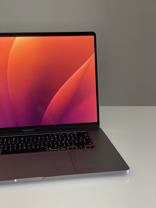Apple MacBook Pro 16 inches64739763714050122