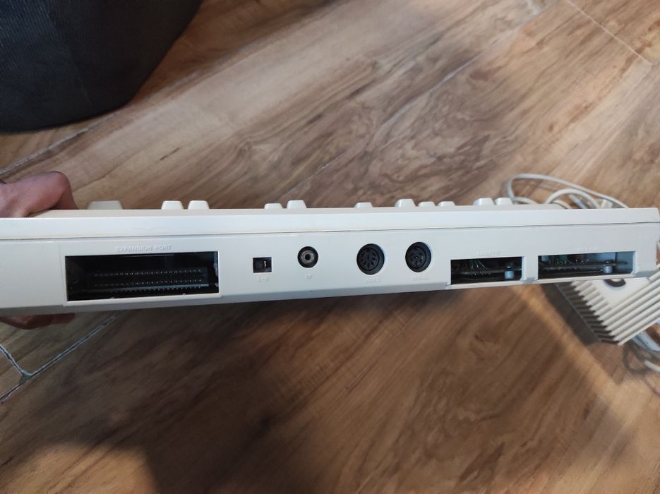 Commodore c64 sprawny, niekompletny