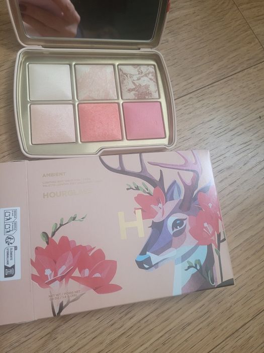 Hourglass Deer palette