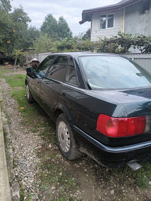 Продаєть ауді 80 б4