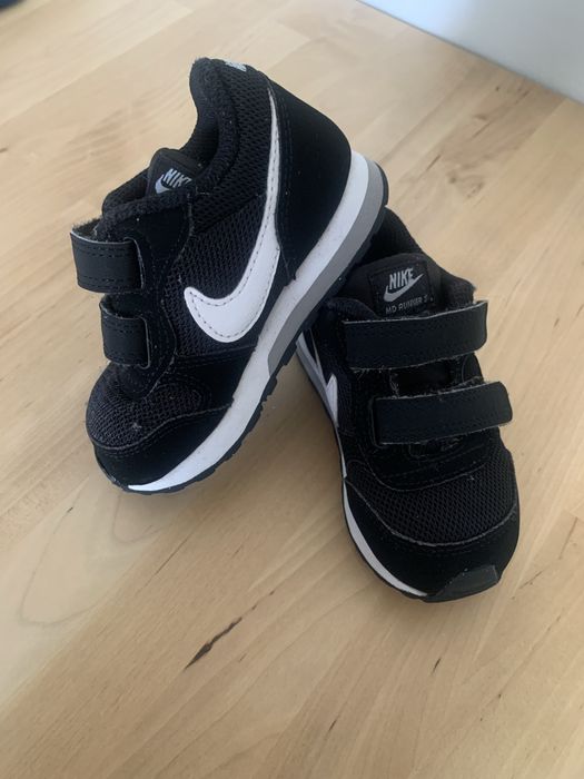 Nike Md Runner EUR 22