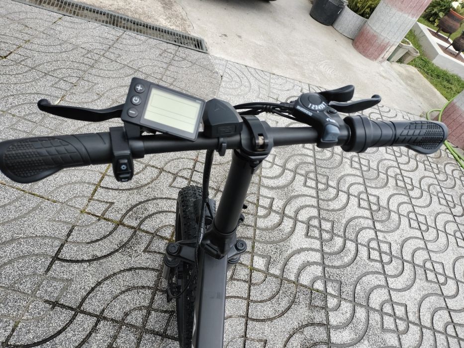 Bicicleta elétrica como nova