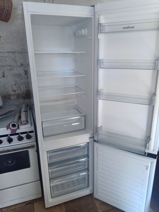 Продам холодильник