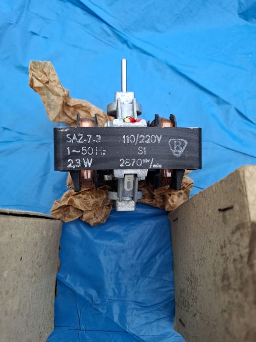 Silnik do magnetofonu  gramofonu PRLmikroma 86 rok