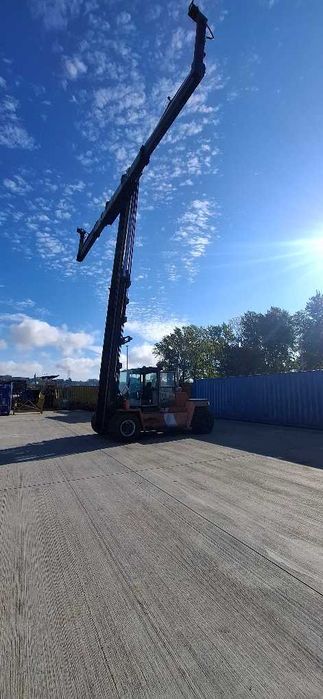 Kalmar szpreder DCD 160-12 do przeładunku pustych kontenerów