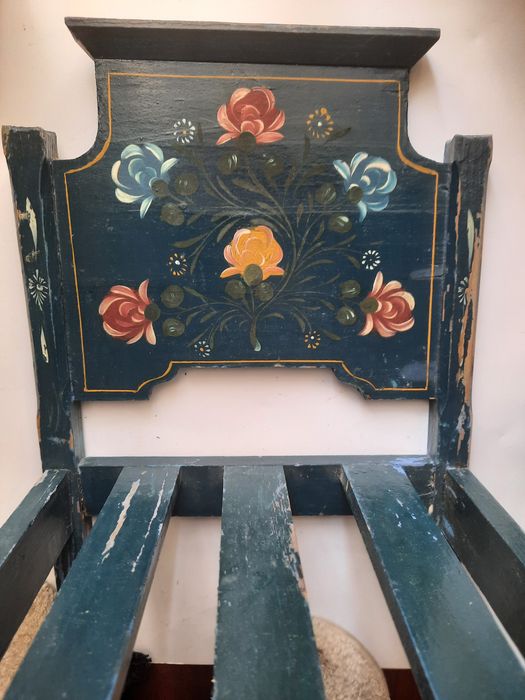 Mobília alentejana de quarto de bonecas tradicional alentejana