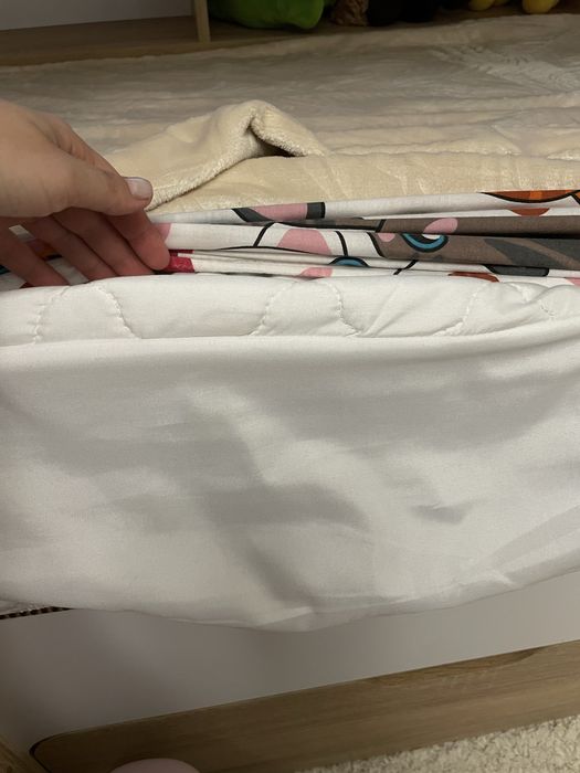 Двохярусне ліжко