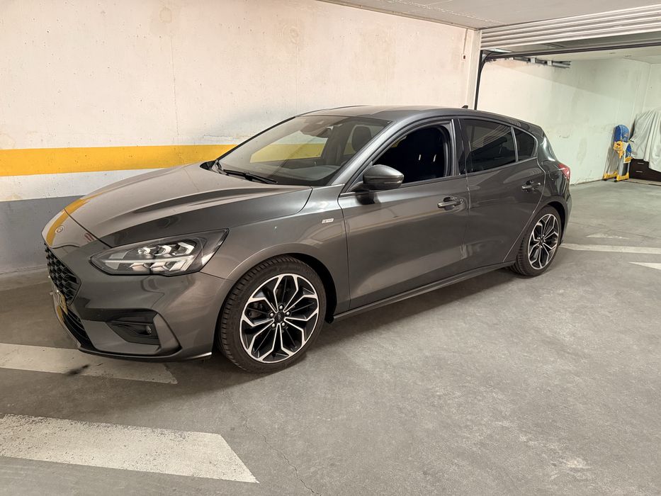 Ford Focus ST Line 1.0 Ecoboost 125CV caixa automática