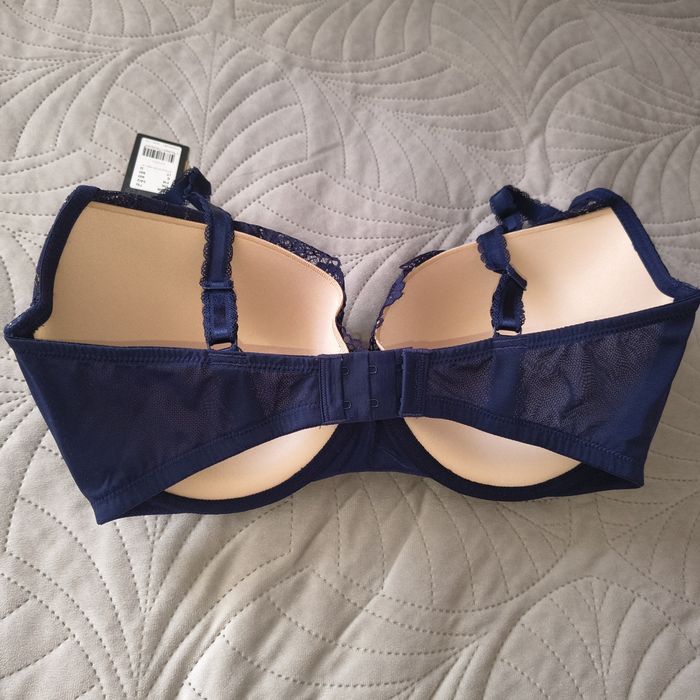 Wonderbra modelujący koronkowy stanik do dekoltów 75I Nowy