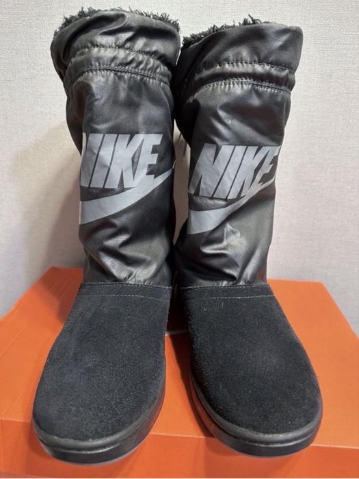 женские сапоги Nike