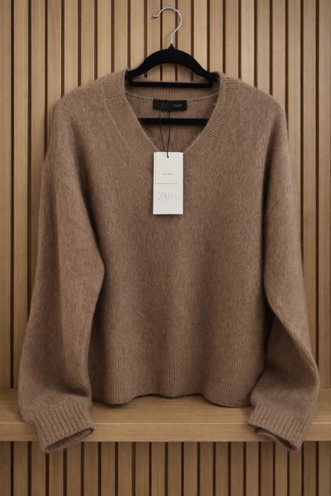 Swetry topy spodnie Zara