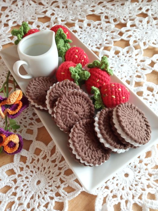 Ciasteczka szydełkowe Oreo. Szydełkowe jedzenie.