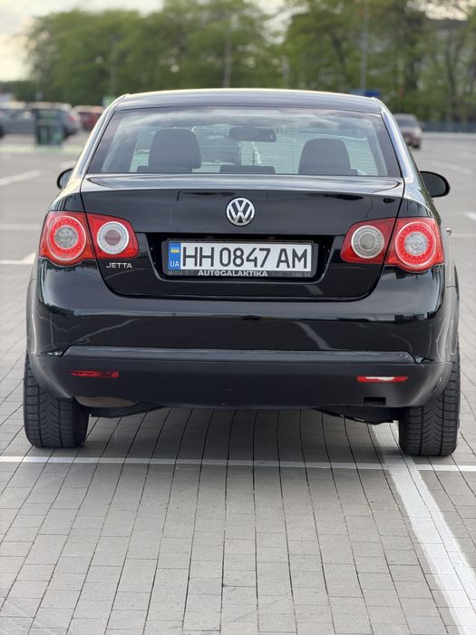 Volskwagen Jetta 1.6 газ. Автомат