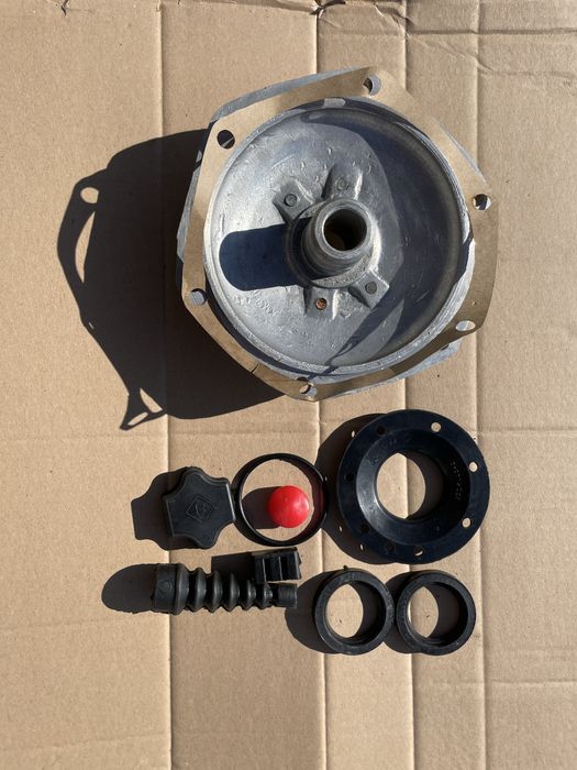 Кришка заднього редуктора моста Днепр Мт